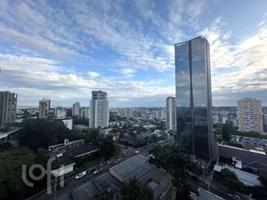 Image 32 - 876104