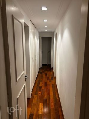 Image 11 - 876105