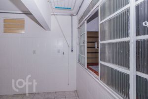 Image 18 - 876110