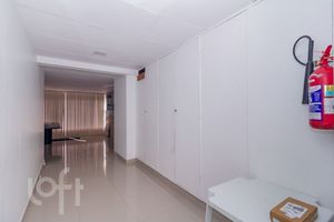 Image 44 - 876112