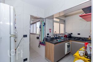 Image 25 - 876112