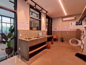 Image 13 - 876118