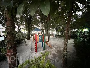 Image 10 - 876124