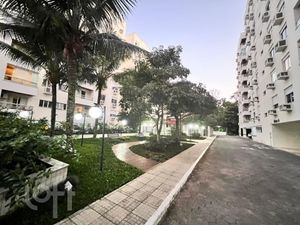 Image 4 - 876124