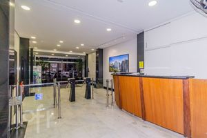 Image 21 - 876126