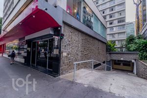 Image 33 - 876126