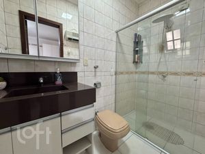 Image 19 - 876128