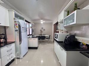 Image 29 - 876128