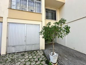 Image 11 - 876130