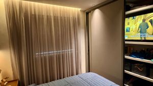 Image 19 - 876131