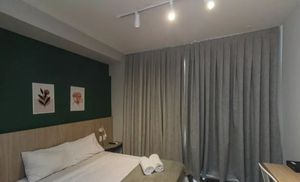 Image 11 - 876161