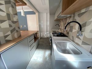 Image 6 - 876164