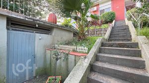 Image 8 - 876188