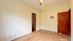 Image 21 - 876188