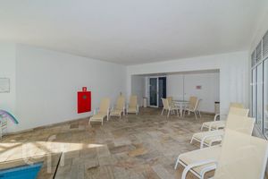 Image 65 - 876190