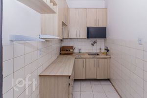 Image 18 - 876197