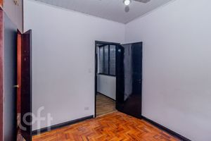 Image 11 - 876197