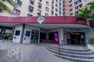 Image 39 - 876206