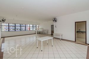 Image 17 - 876206