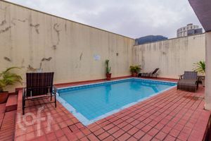 Image 19 - 876206