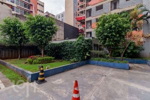 Image 32 - 876206