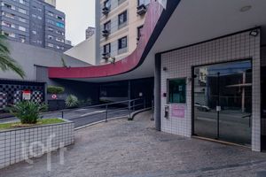 Image 38 - 876206