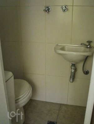 Image 6 - 876216
