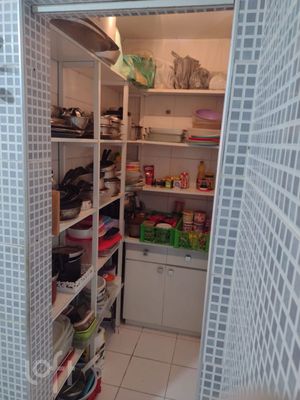 Image 6 - 876217