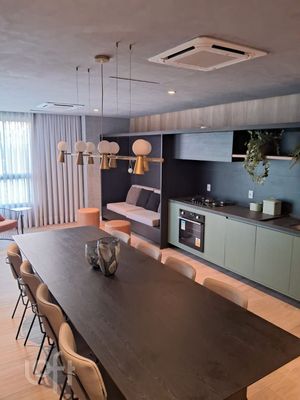 Image 10 - 876224