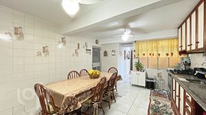 Image 17 - 876229