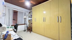 Image 34 - 876229
