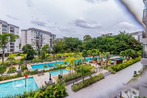 Image 8 - 876230
