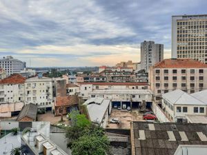 Image 17 - 876231