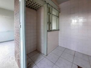 Image 8 - 876231