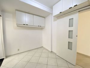 Image 9 - 876247