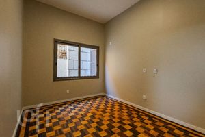 Image 15 - 876249