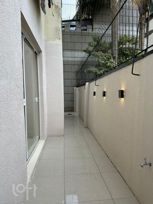 Image 12 - 876249