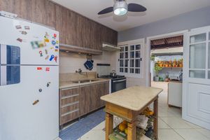 Image 33 - 876258