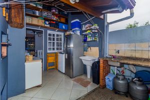 Image 36 - 876258