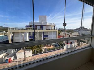 Image 10 - 876261