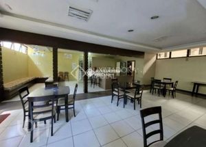 Image 11 - 876280