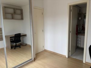 Image 7 - 876283