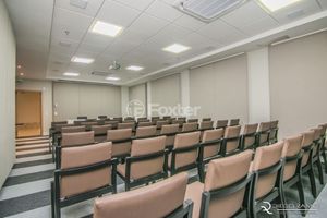 Image 4 - 876300