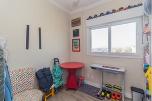 Image 13 - 876305