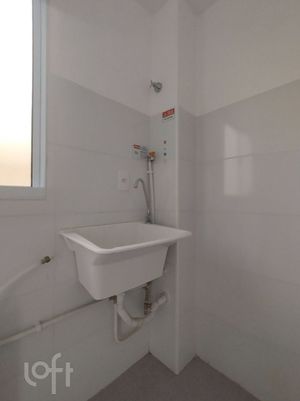 Image 7 - 876310