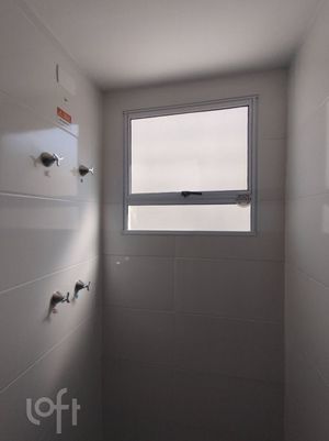 Image 19 - 876310
