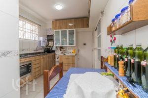 Image 17 - 876318
