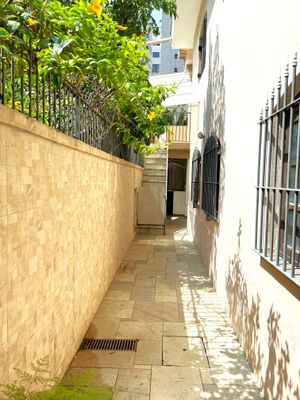 Image 26 - 876324