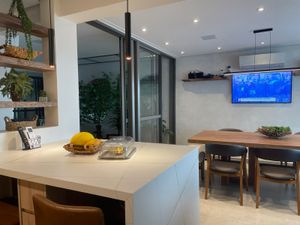 Image 18 - 876327