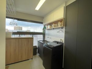 Image 22 - 876327